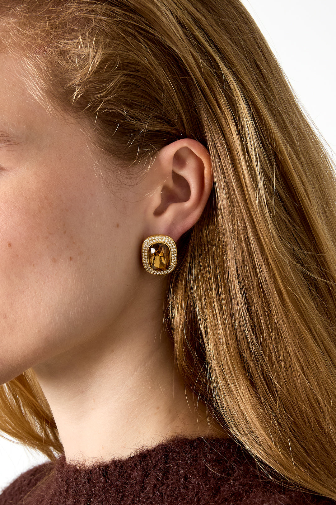 Geometrische oorstuds met kussenvorige steen en strass