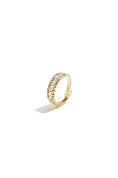 Brede ring met rechthoekige en ronde strass steentjes