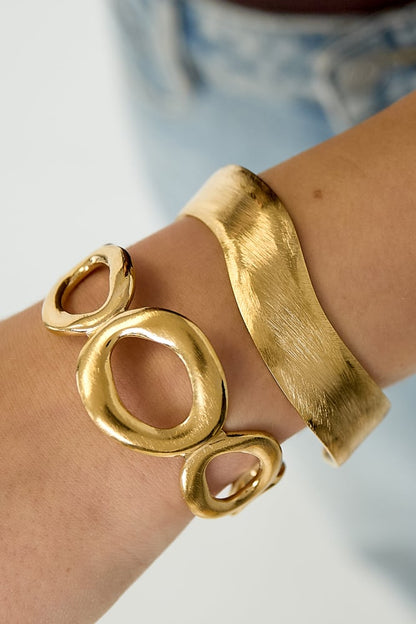 Bangle wavy
