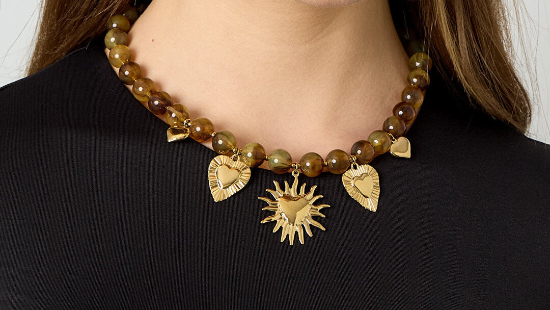 Kralenketting met zomerse bedels