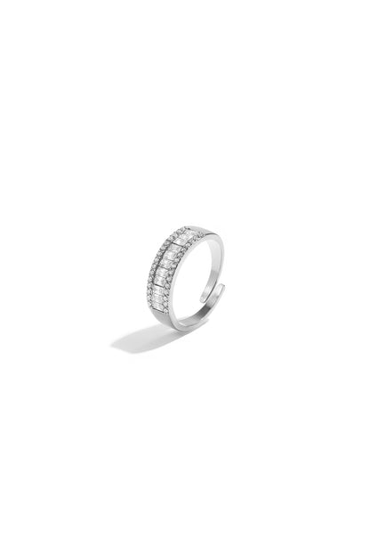 Brede ring met rechthoekige en ronde strass steentjes