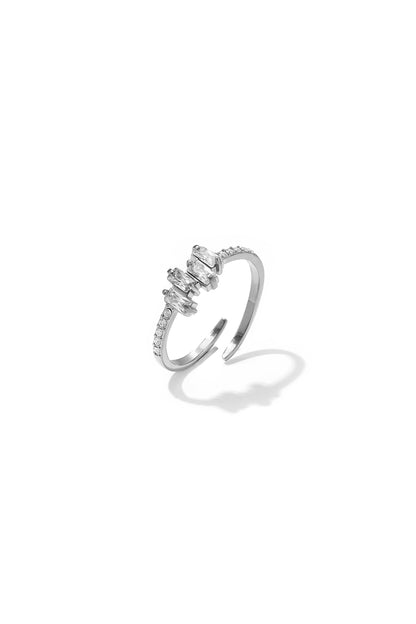 Ring met strass en rechthoekige steentjes