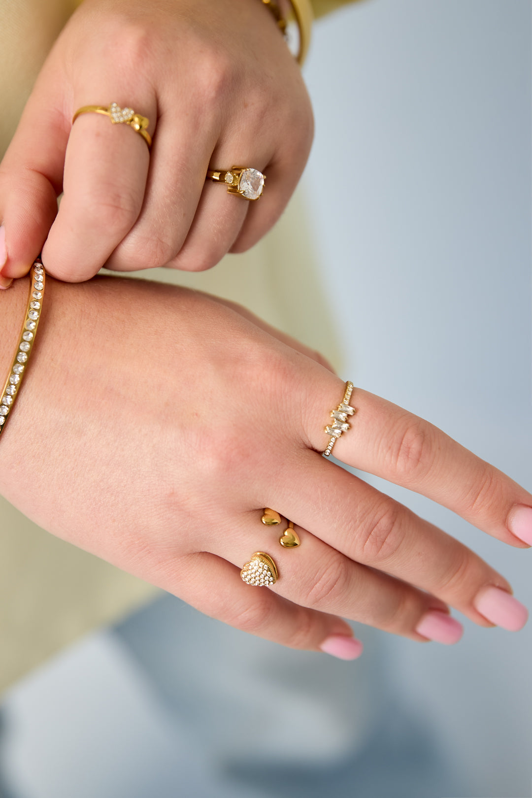 Ring met strass en rechthoekige steentjes